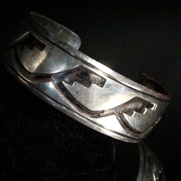 Vintage Sterling Silver Hopi Native American Overlay Cuff Bracelet - Picture 3 of 11